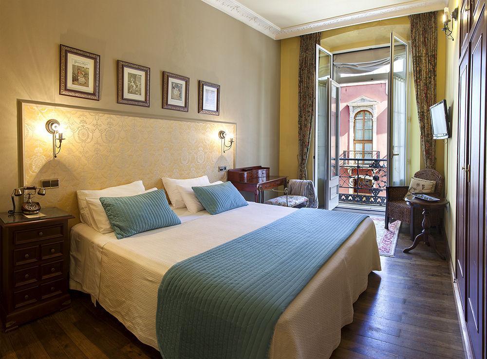Hotel Villa De Луарка Экстерьер фото